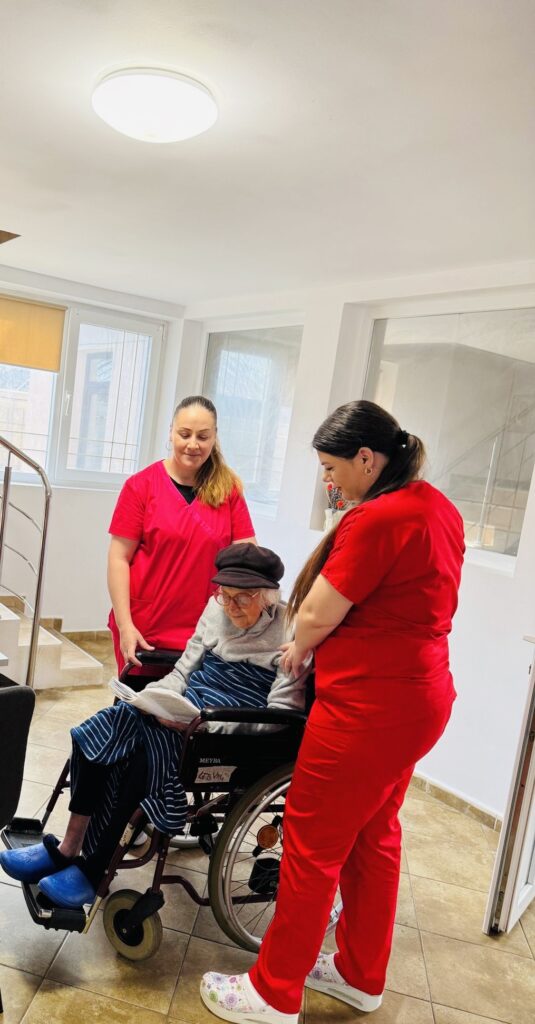Ingrijire zilnica seniori silenzia centru Popesti Leordeni